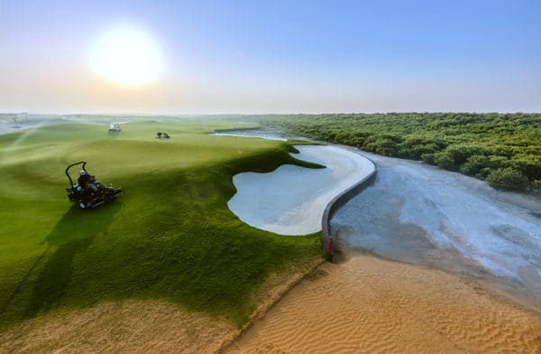 Golf Plaisir-Ajman-Al Zorah Golf Club-greenkeeper